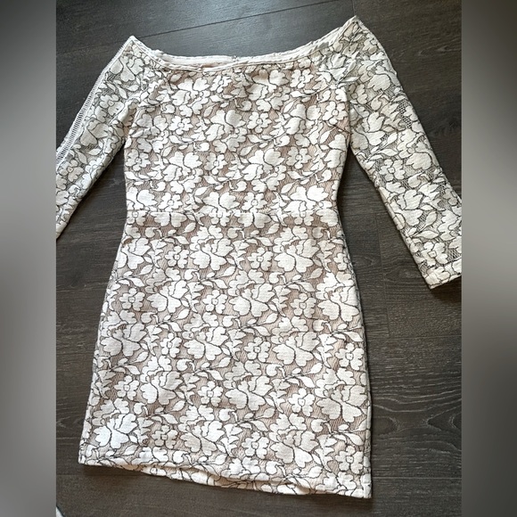 Mini Dress by Endless Rose | form fitting, Nude underlay & lace detail | SM - Picture 2 of 8